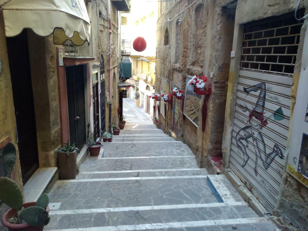 Una Scala Dal Centro Αγκριτζέντο Εξωτερικό φωτογραφία